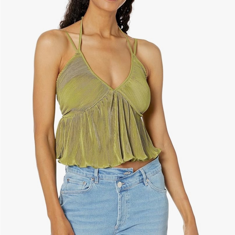 ASTR The Label Raine Pleated Halter Top Avocado Size Medium - Picture 9 of 10